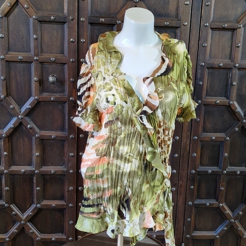 SUPER Cute Flouncy Ruffly Tiger Print And Green Figure Flattering Side Tie Top.